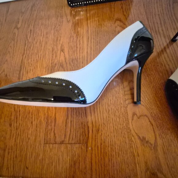 Ralph Lauren Pumps, Size 9B, White/Black Patent, All Leather - Picture 7 of 13